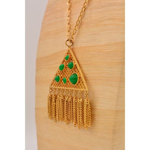 Cabochon Chain Tassel Necklace Pendant Green Gold Tone Dangle Vintage BinR - Picture 9 of 12